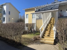Puulinnankatu 12, Linnanmaa, Oulu