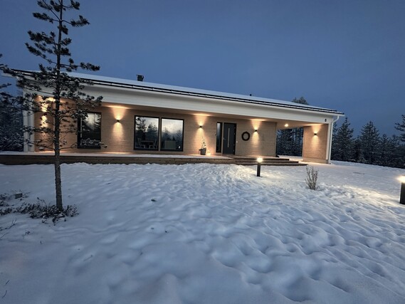 Vuokra-asunto Rovaniemi Vennivaara 5 + Kuva ulkoa edestäpäin
