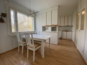 Espoo , Martinkylä  81,5 m2, 1 290 € / kk
