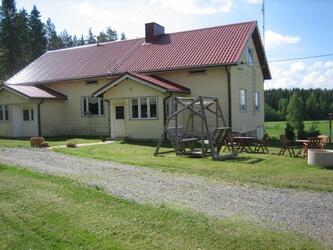 Vacation rentals for log cabins, holiday homes and cottages in Hämeenkyrö  Finland 