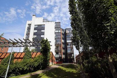 Melkonkatu 11, Lauttasaari, Helsinki
