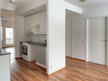 Pyhtäänkorvenkuja 4, Veromies, Vantaa