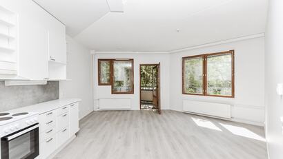 Karhunkierros 1 b A, Pähkinärinne, Vantaa