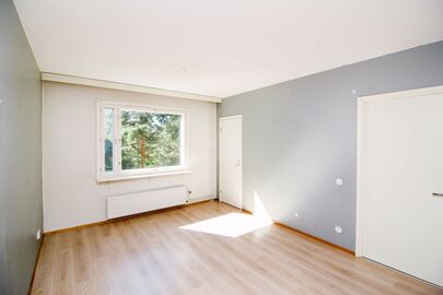 Rautkalliontie 1, Koivukylä, Vantaa