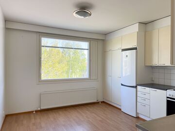 Tarkka-ampujankatu 12, Heinäpää, Oulu