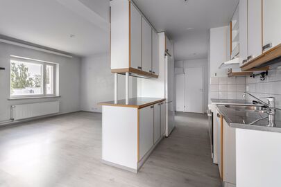 Luoteisväylä 18-20, Lauttasaari, Helsinki