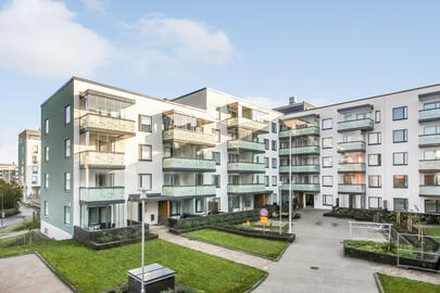 Suurpellon puistokatu 12, Suurpelto, Espoo