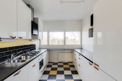 Vuolukiventie 2-4, Pihlajamäki, Helsinki