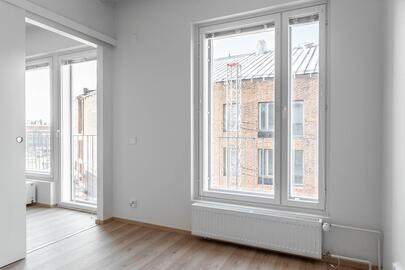 Taidemaalarinkatu 14, Kuninkaantammi, Helsinki