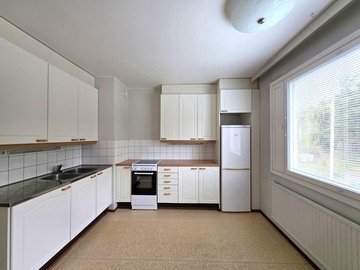 Varusmiehentie 11 B, Vähärauma, Pori
