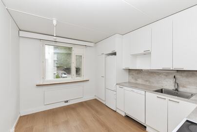 Laajavuorenkuja 5 E, Martinlaakso, Vantaa