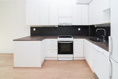 Henttaan puistokatu 6 B, Suurpelto, Espoo