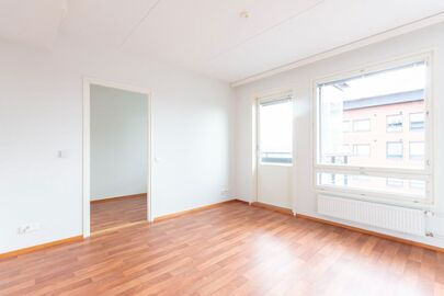 Resiinaraitti 6, Pohjola, Turku