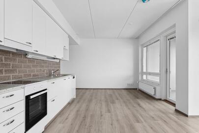 Kultakruununkaari 1 B, Kruunuvuorenranta, Helsinki
