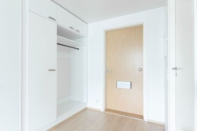 Vahva-Jussin lenkki 11, Asemantausta, Lahti