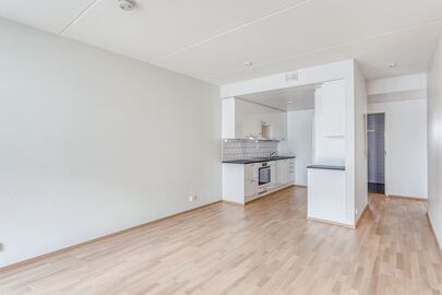 Laajavuorentie 6 B, Martinlaakso, Vantaa