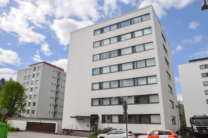 Luuvaniementie 10, Niemenmäki, Helsinki