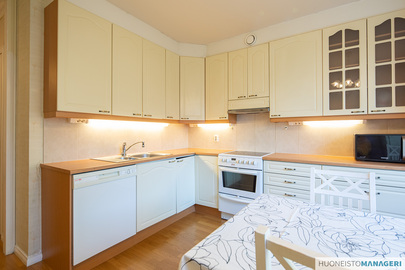 Merivalkama 4, Kivenlahti, Espoo
