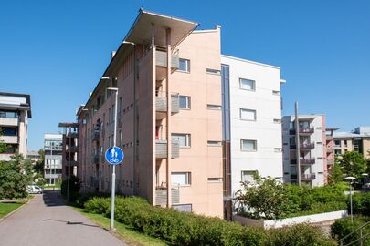 Laivalahdenkaari 13 A, Herttoniemenranta, Helsinki