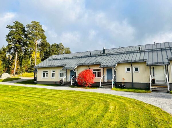 Rentals: Vaasa Pukinjärvi, olohuone-tupakeittiö+1 mh+kph+sauna, 2 rooms,  row house, 600, €/m, 1389992 - For rent 