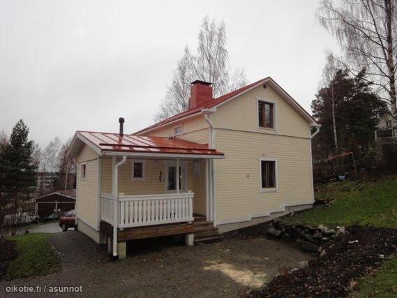 Rental Hämeenlinna Myllymäki 4 rooms Talvi näkymä pihalta