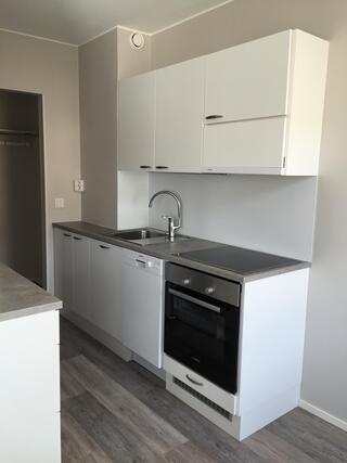 Vuokra-asunto Jyväskylä Keskusta Kaksio Keittiö, Boschin kodinkoneet, pöytä mahtuu