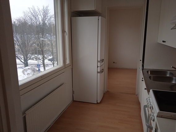 Vuokra-asunto Vantaa Havukoski Kaksio Siisti keittokomero,johon viime vuonna uusittu hella ja jääkaappi.