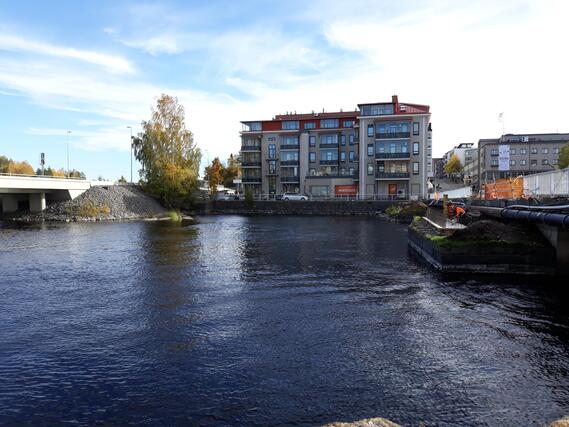 Vuokra-asunto Savonlinna Keskusta Kaksio Talon järveltä päin