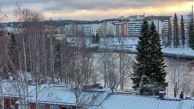 Vuokra-asunto Kajaani Teppana 4 huonetta Näkymä parvekkeelta Kajaanin keskustaan päin.