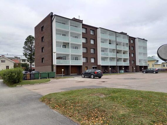 Vuokra-asunto Tornio Suensaari 3 huonetta Autopaikat takapihalla sekä kadun varressa