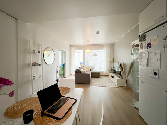 Vuokra-asunto Helsinki Etelä-Haaga 3 huonetta Tyylikäs kolmannen kerroksen läpitalon koti, loistavalla sijainnilla