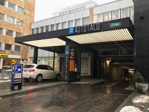 Autohallipaikka Helsinki Kamppi