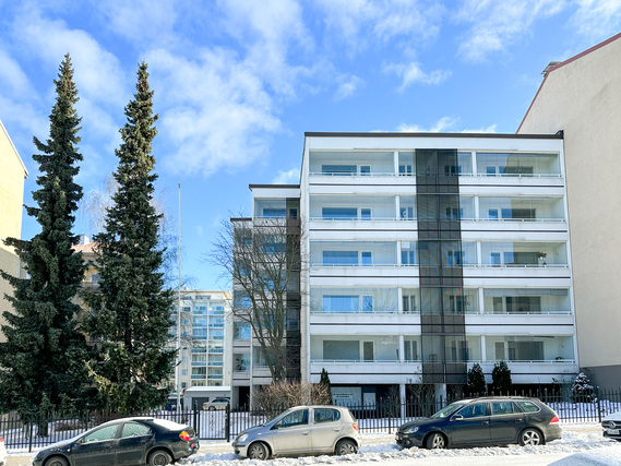 Rentals: Turku Keskusta, 2h + k + kph + lasitettu parveke, 2 rooms, block  of flats, 797, €/m, 1382749 - For rent 