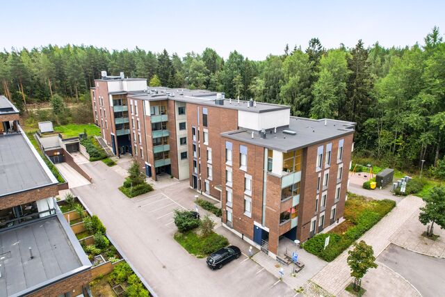 Vuokrataan kerrostalo 4 huonetta - Espoo Suurpelto Klariksentie 6