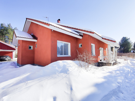 Rentals: Oulu Oulunsalo, 5H+K+RT+KPH+2xWC+S+KHH/PH+ET+T, 5 +, single-family  house, 1,290, €/m, 1419929 - For rent 