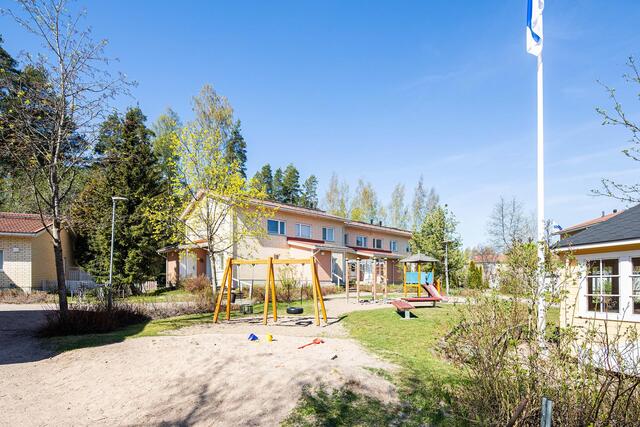 Vuokra-asunto Vantaa Vallinoja 4 huonetta