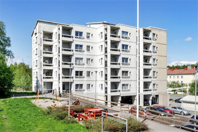 Vuokra-asunto Helsinki Etelä-Haaga 3 huonetta Hellemäenpolku 10 B