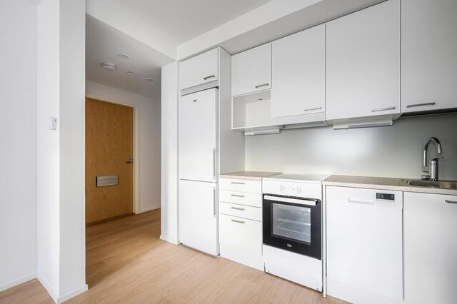 Rental Helsinki Pitäjänmäki 2 rooms Keittiö