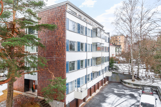 Vuokra-asunto Tampere Pyynikki Kaksio Huoneistosta näkymä rauhalliselle sisäpihalle