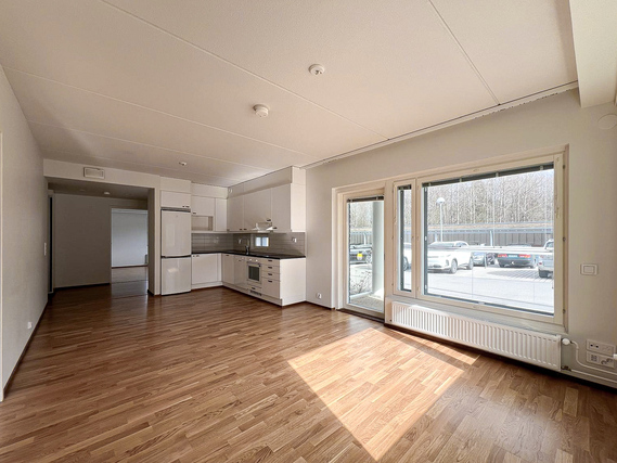 Vuokra-asunto Vantaa Asola 3 huonetta Tilava kolmio omalla saunalla ja lasitetulla parvekkeella.