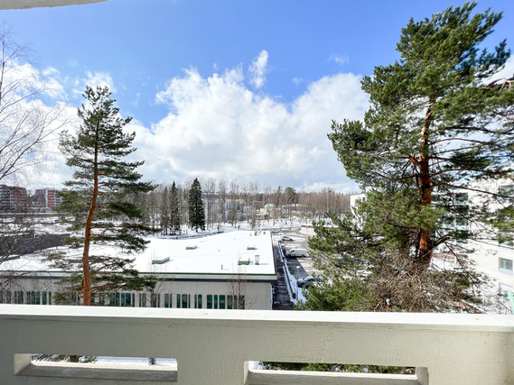 Vuokra-asunto Vantaa Louhela Kaksio Hissitalon 4. kerroksen tilava parvekkeellinen kaksio, hyvällä sijainnilla Myyrmäessä!