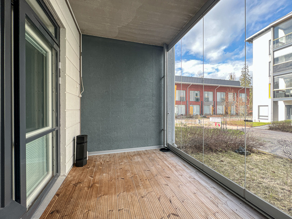 Rental Vantaa Kivistö 1 room Tässä kodissa on tilava lasitettu terassi. Asunnon yhteydessä vuokrataan autohallipaikka 80¤/kk!