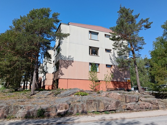 Vuokra-asunto Turku Vienola 3 huonetta Julkisivu kadulle