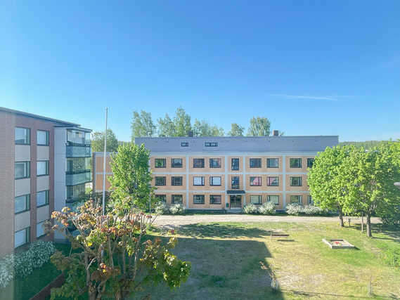 Vuokra-asunto Kirkkonummi Finnsbacka Yksiö Kolmannen kerroksen tilava ja tyylikäs koti, viihtyisien lenkkimaisemien sekä palveluiden äärellä!
