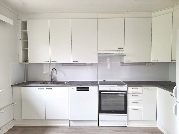 Rental Kauniainen  2 rooms L 24  Krouvikalliontie 3 L 24