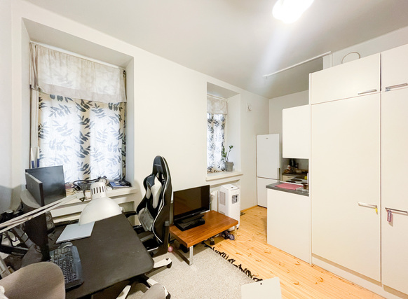 Rental Helsinki Etu-Töölö 1 room Pieni koti sisäpihan suojassa