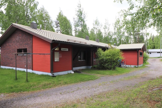 Rental Saarijärvi  2 rooms Julkisivu takapihan puolelta