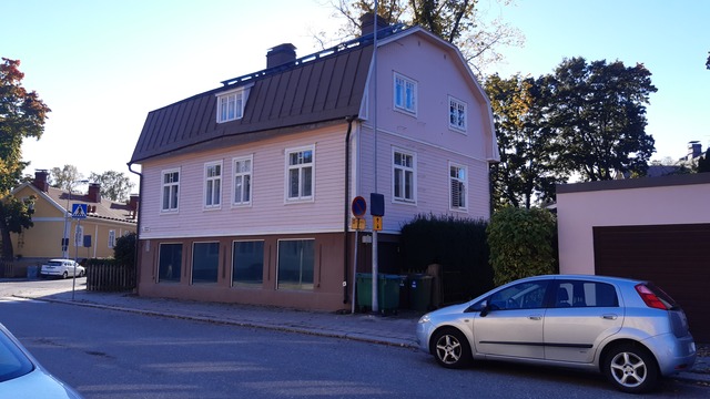 Rental Turku Pohjola 2 rooms Katunäkymä 2 , huoneisto on keskikerroksessa tässä päädyssä.