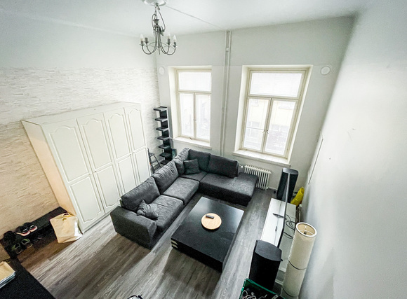 Rental Helsinki Kruununhaka 1 room Uniikki loft-henkinen yksiö sisäpihan suojassa!