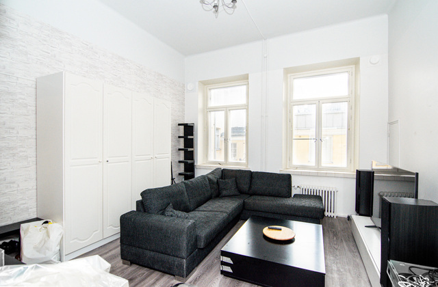 Rental Helsinki Kruununhaka 1 room Uniikki loft-henkinen yksiö sisäpihan suojassa!